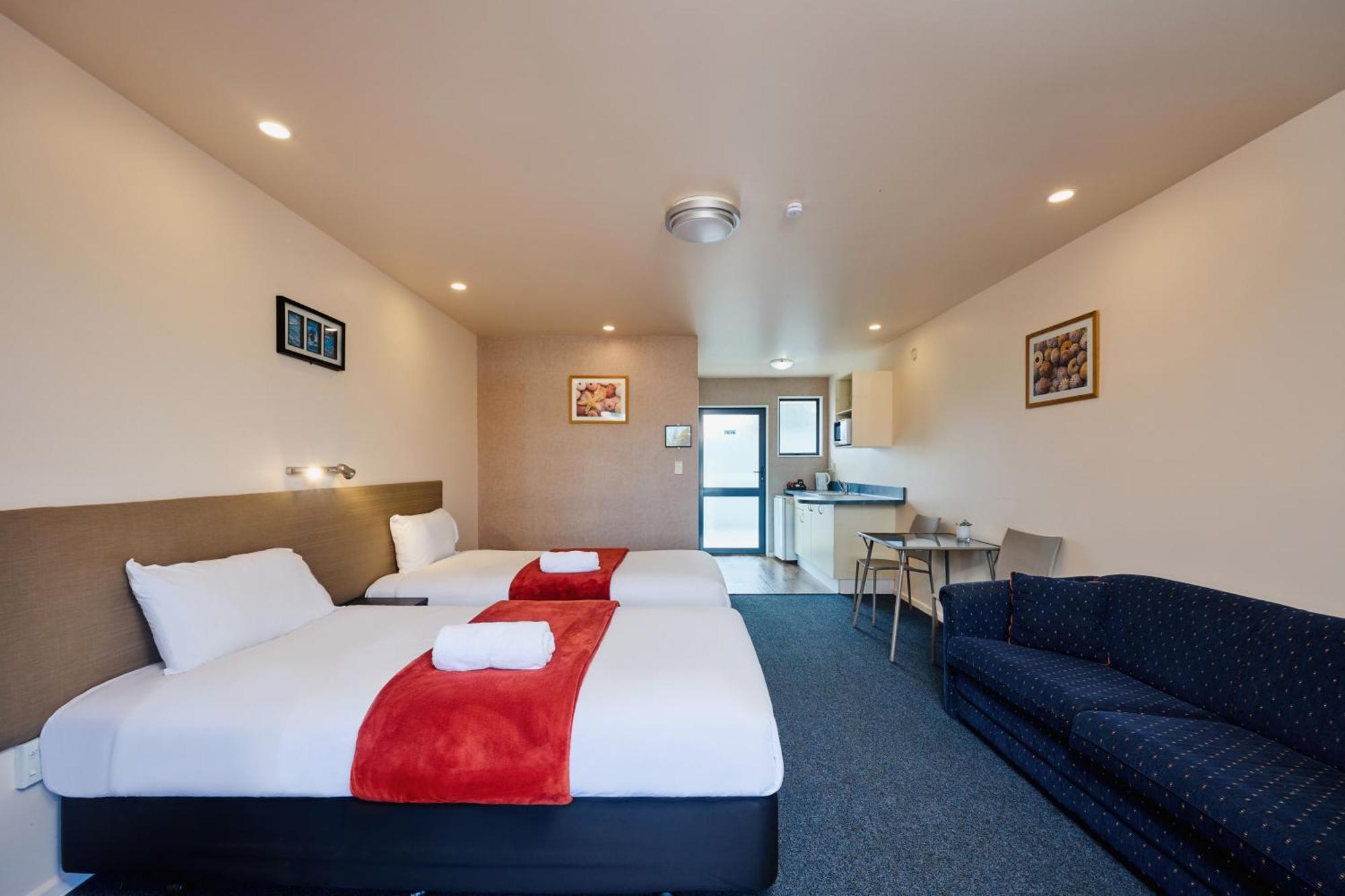 Mediterranean Motel Kaikoura Bagian luar foto