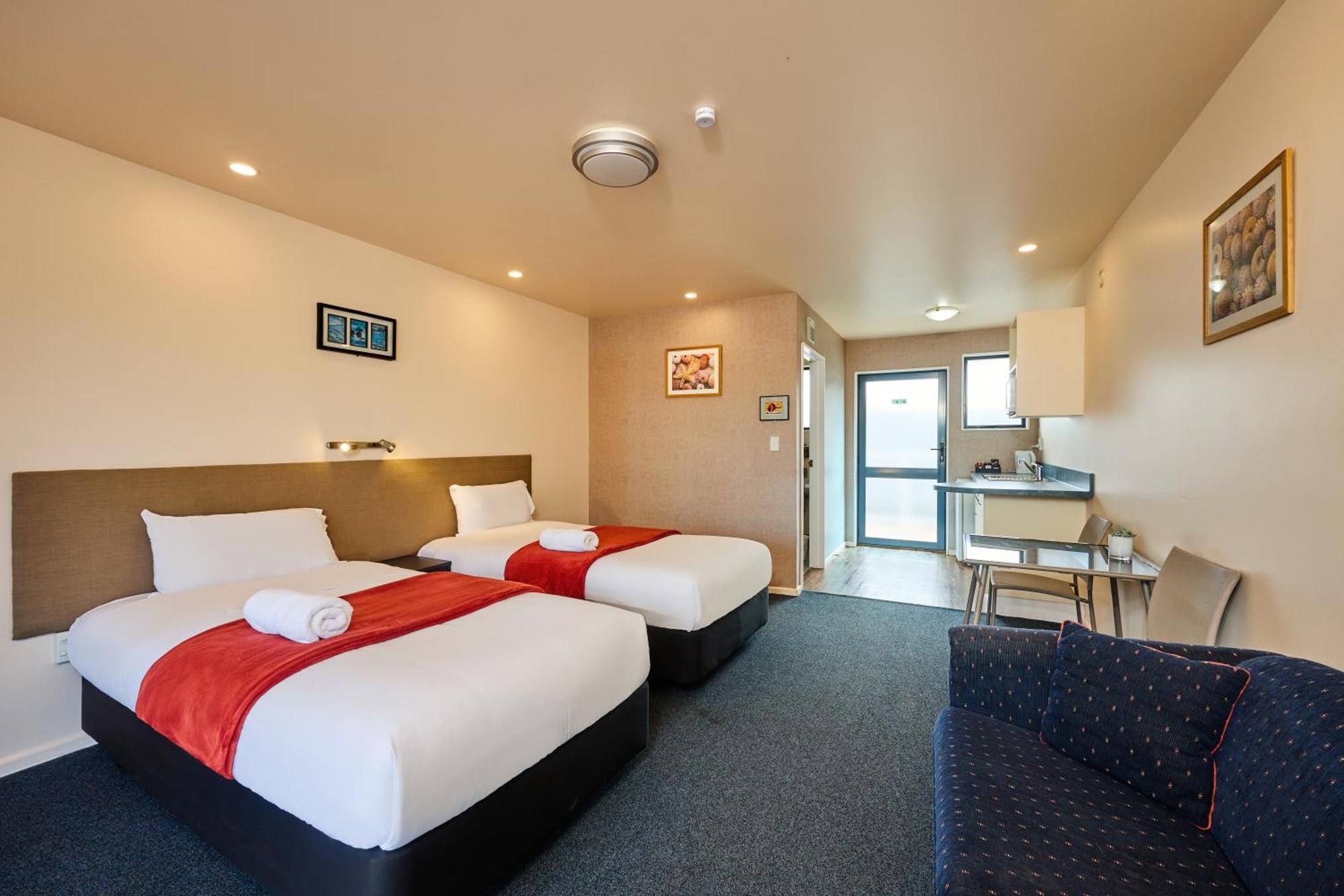 Mediterranean Motel Kaikoura Bagian luar foto