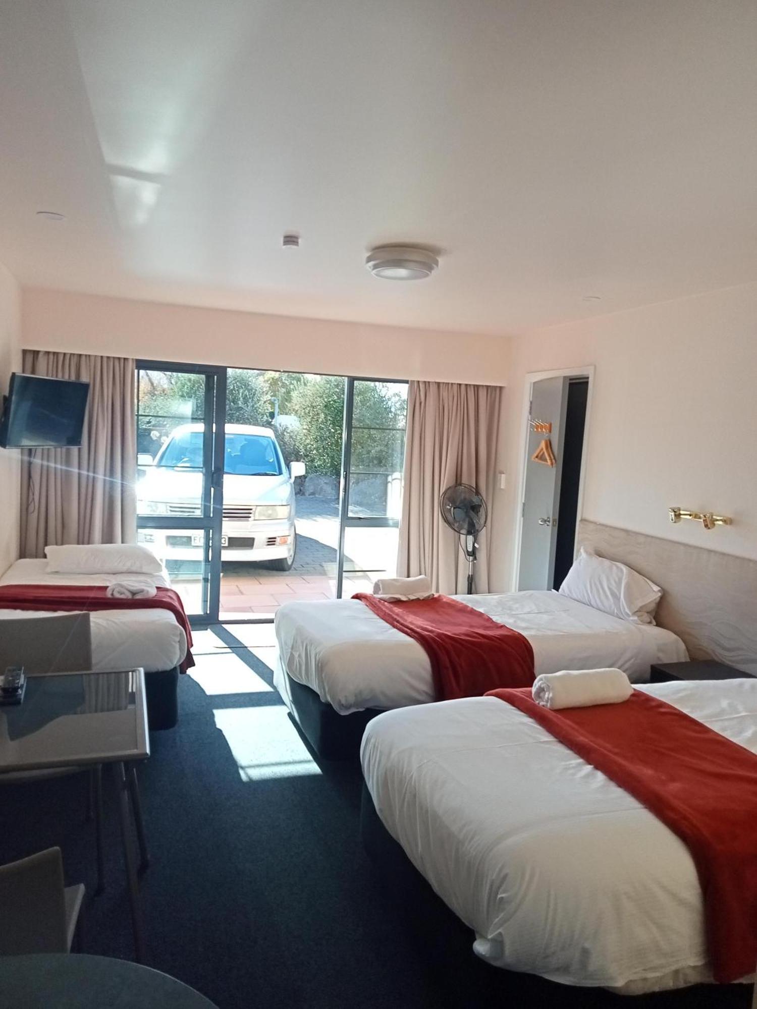 Mediterranean Motel Kaikoura Bagian luar foto